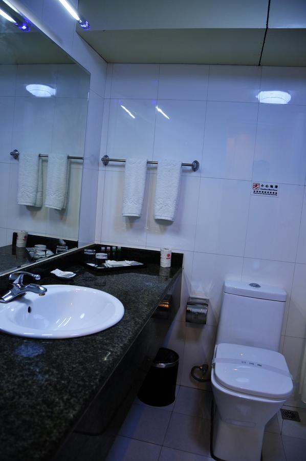 Urumqi Jingu Hotel 외부 사진